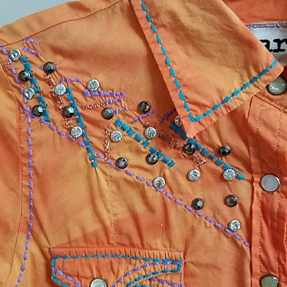 Long sleeve light weight button down from Buckle - Picture 3 of 8